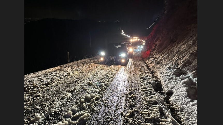 Commuters struggle through around an inch of snow on East Bay roadways