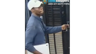 Burglar who pushed himself through AC unit in SoHo apartment sought by NYPD