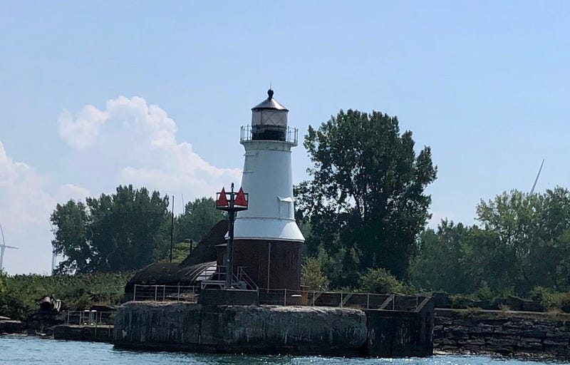 Buffalo South Entrance South Side Lighthouse