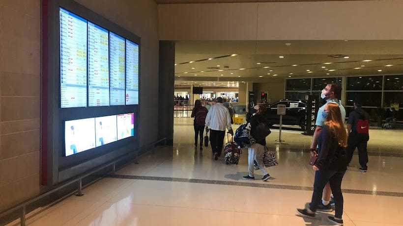 Southwest Airlines cancels hundreds more flights after weekend of disruptions