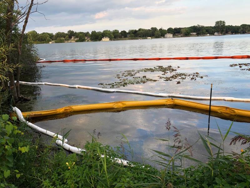 Detroit River spill
