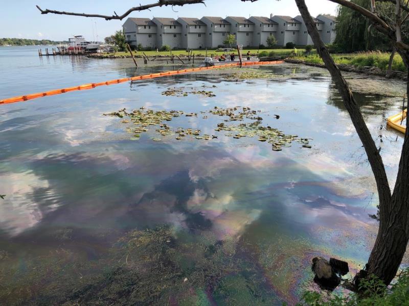 fuel spill in Detroit River