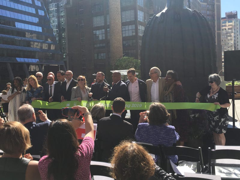 High Line park ribbon cutting