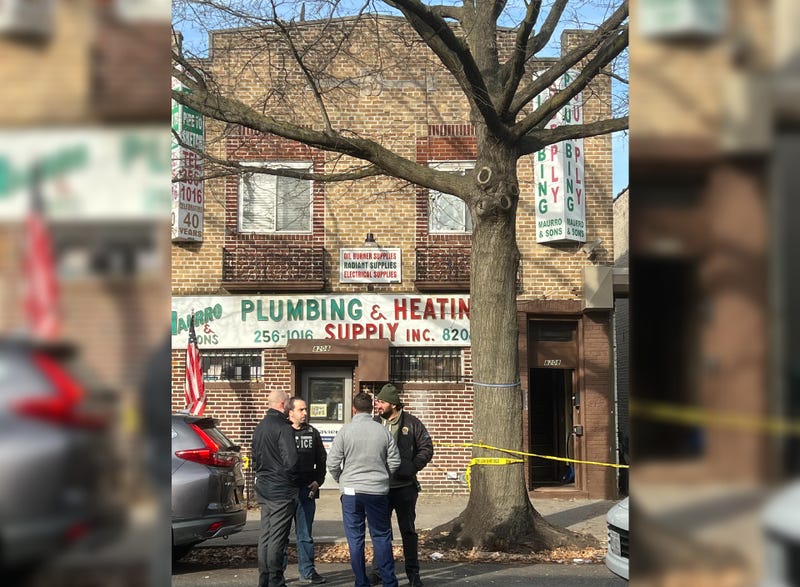 Investigators at the stabbing scene in Bensonhurst on Dec. 29, 2022