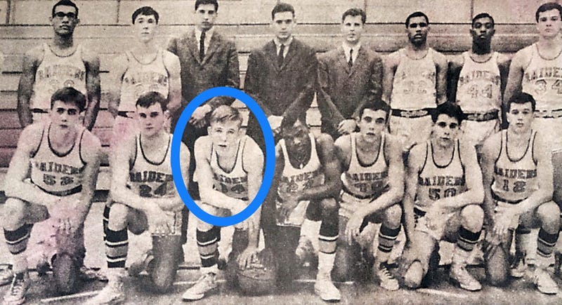 Dave Twardzik (circled) and the 1968 Middletown High School Pennsylvania state championship basketball team. 