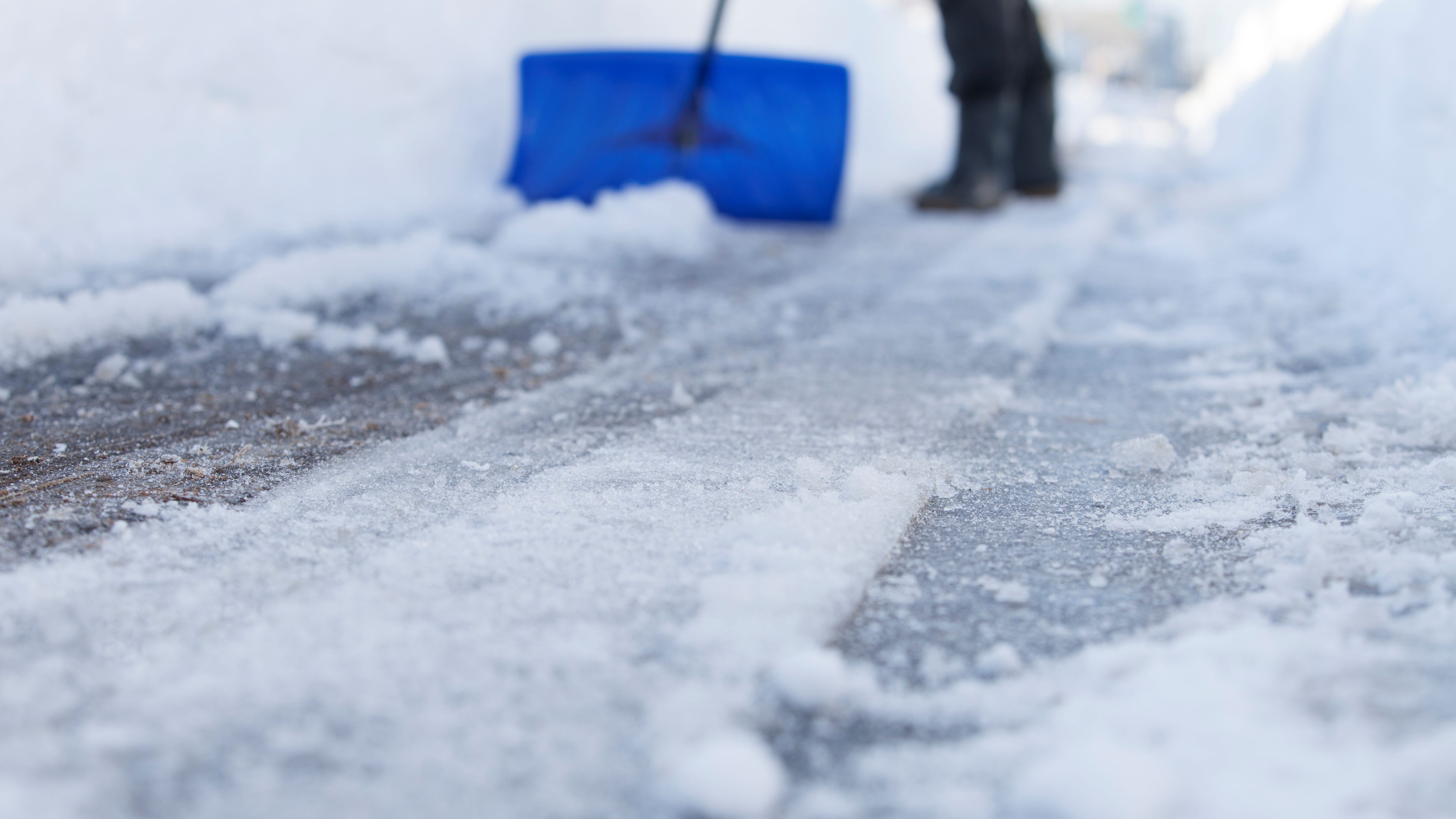 Coalition pushes for test of having the city – not property owners – clear snow from sidewalks