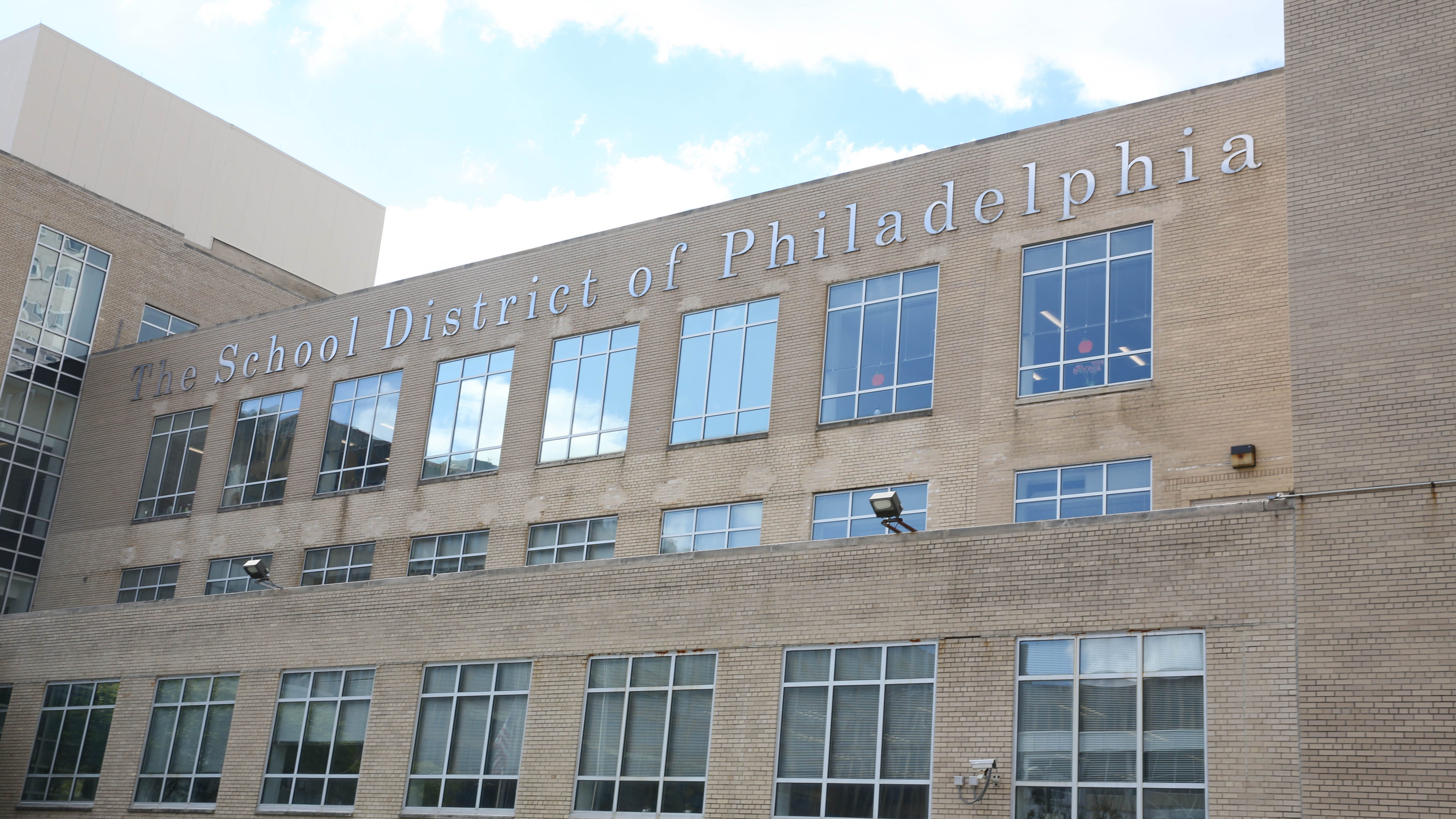 Weather prompts Philly public schools to go virtual, Archdiocese schools in city to close