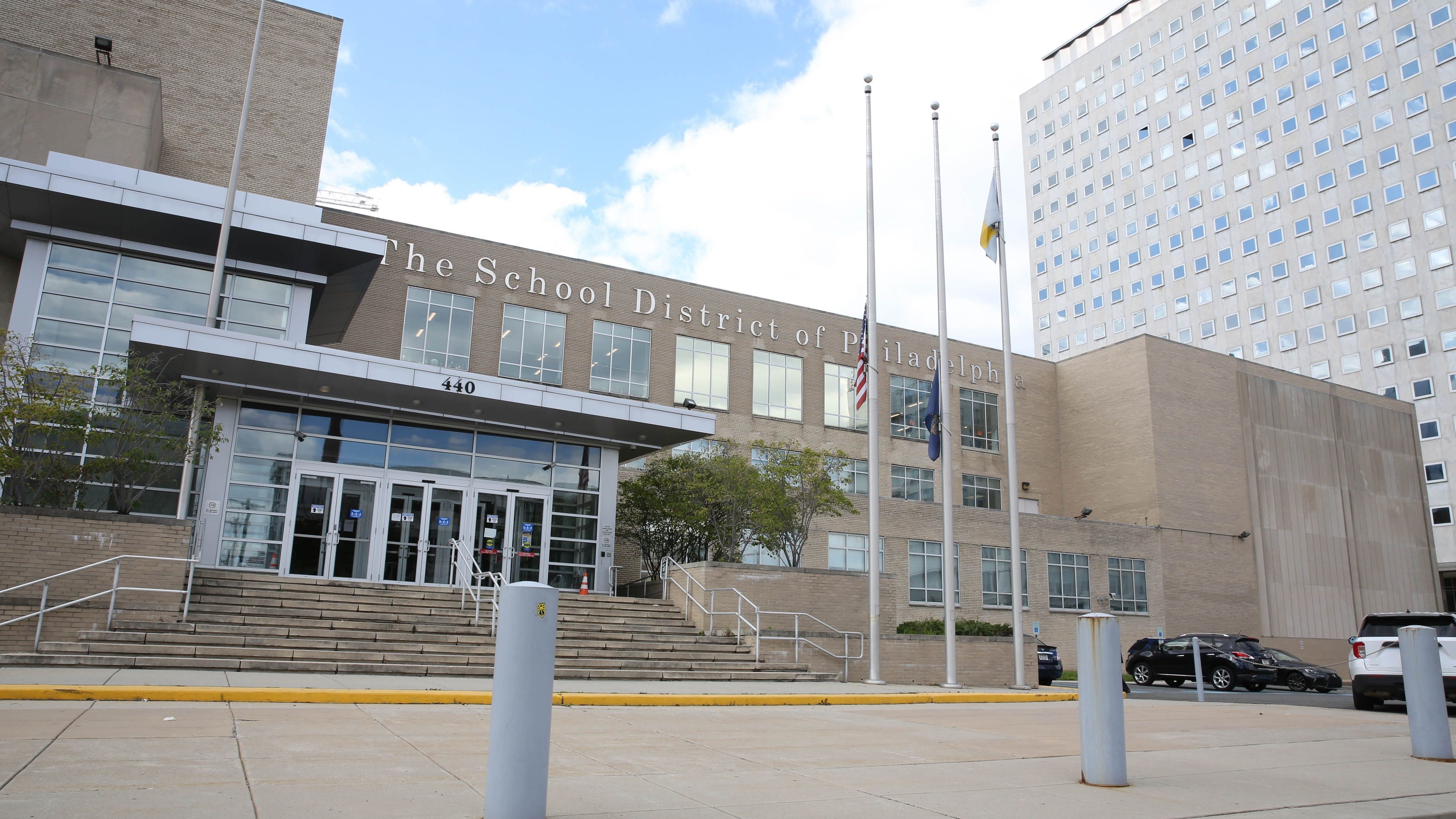 Philly schools reach tentative deal with blue-collar union before classes start