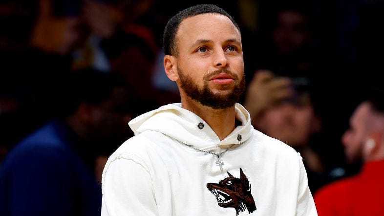 Steph Curry did not look happy during Warriors loss to Lakers