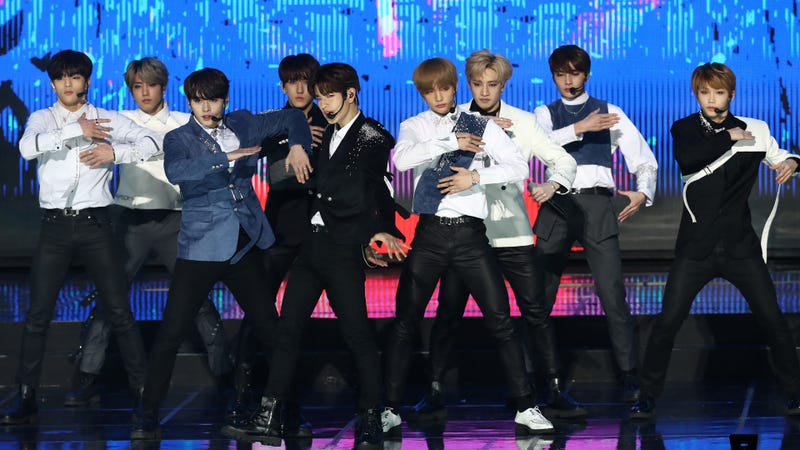Stray Kids