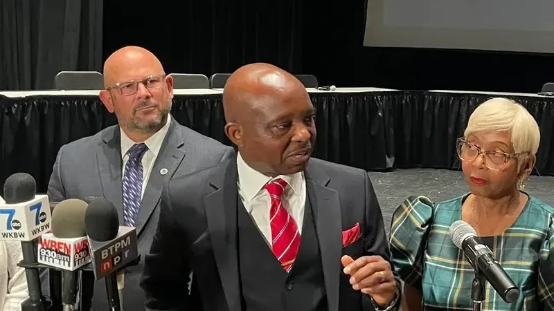 Superintendent: Buffalo will not close two schools this year