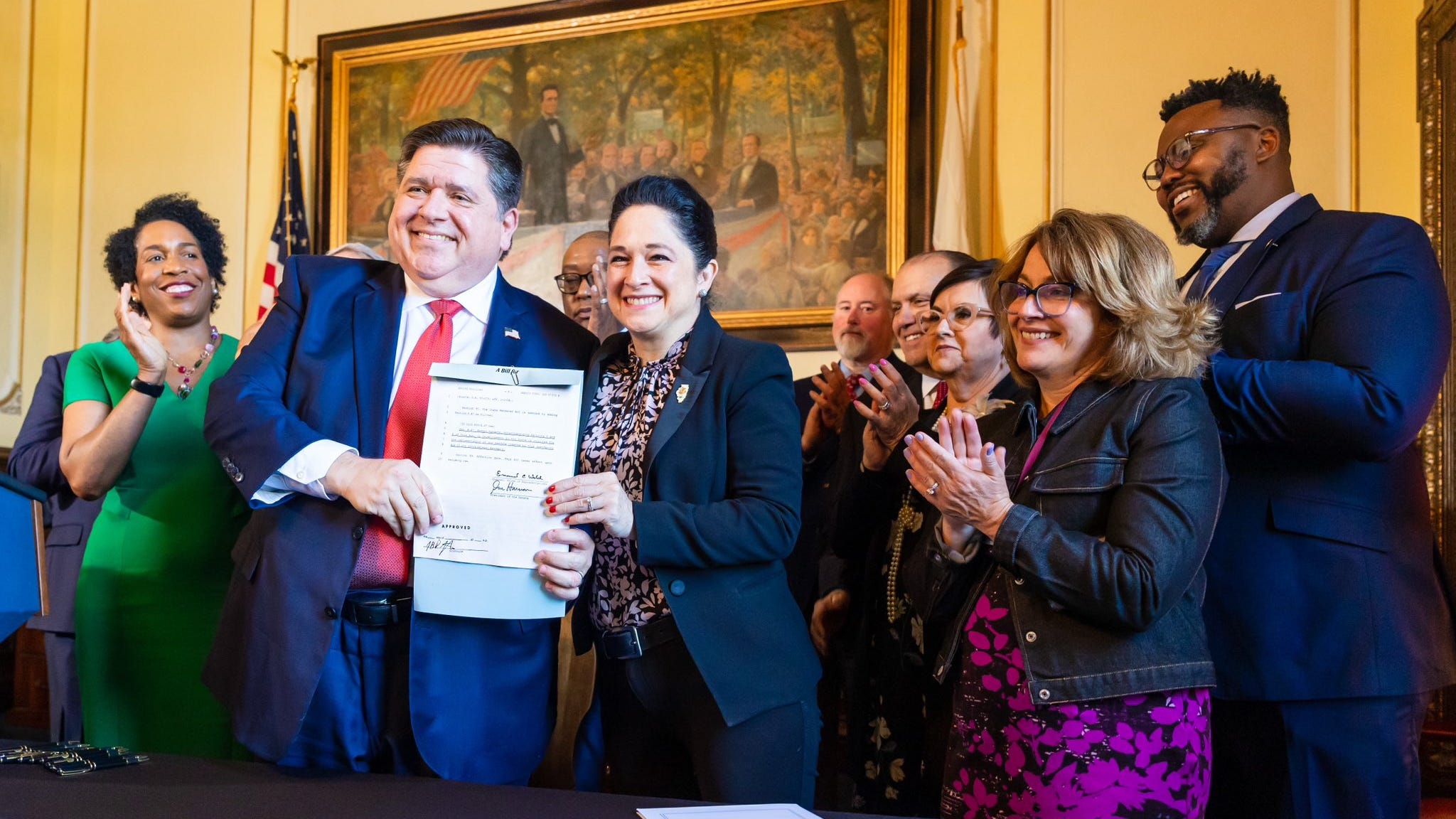 New law grants disability benefits to Chicago first responders stricken with COVID early in pandemic