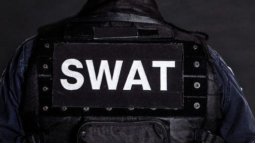3 Arrested, 2 Injured In Gold Coast Domestic Incident That Prompted SWAT Response