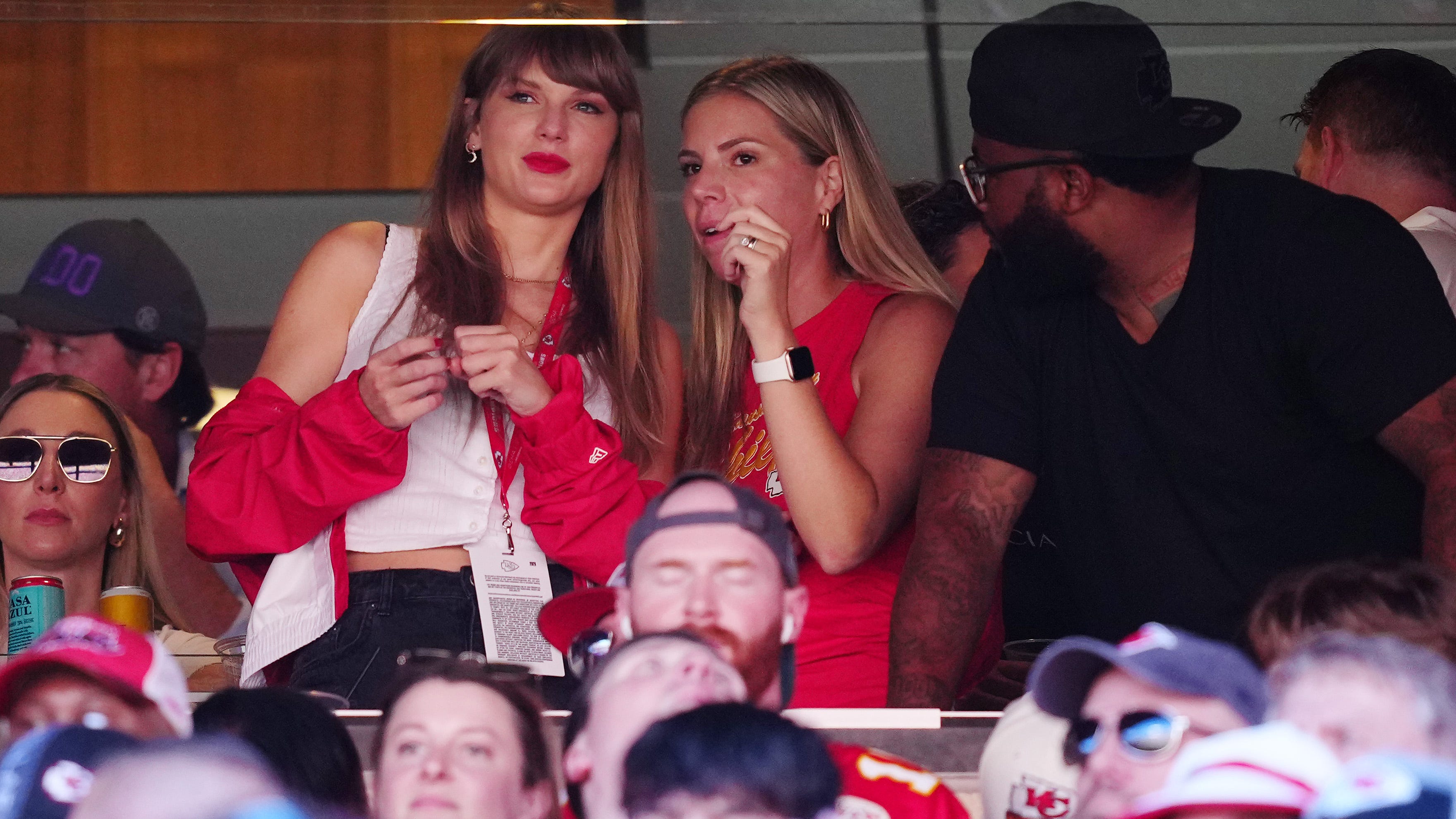 Was Jason Kelce right? Taylor Swift cheers on Travis Kelce at Chiefs game alongside Kelce's mom