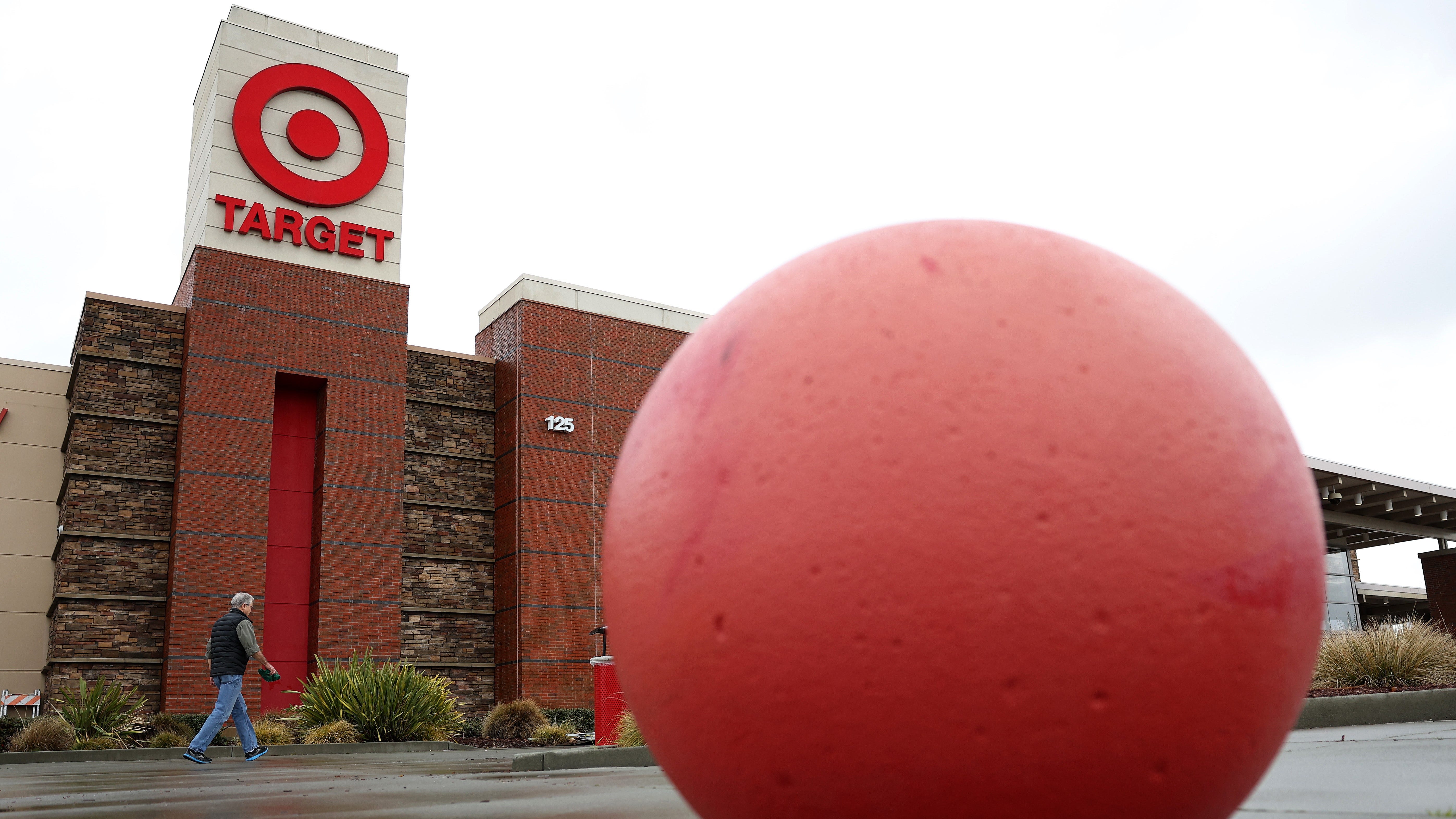Target expanding Starbucks curbside pick up nationwide