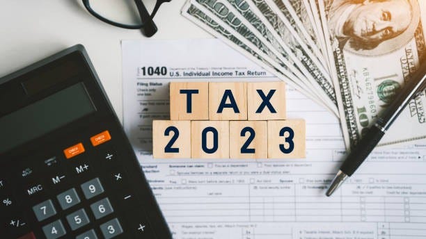Pennsylvanians filing their 2023 personal state income taxes can help Pennsylvania's military personnel, veterans and their families by donating any amount of their refund to the state's Military Family Relief Assistance Program and/or Veterans' Trust Fund.