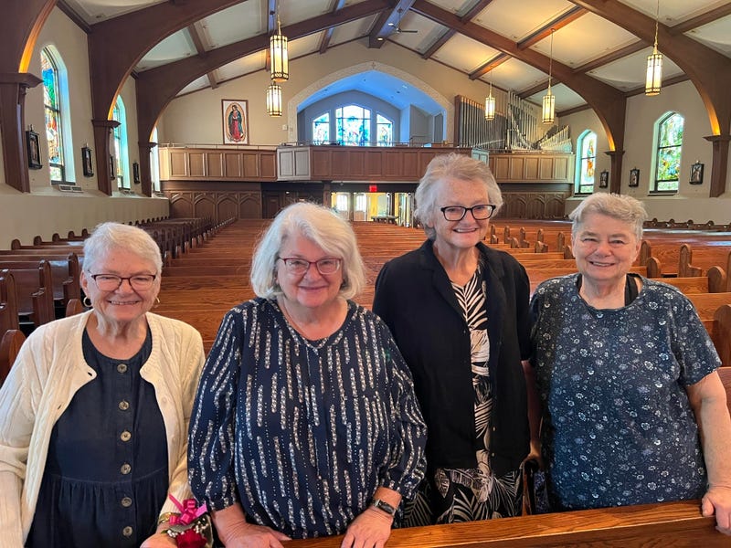 Laura Waegner and sisters
