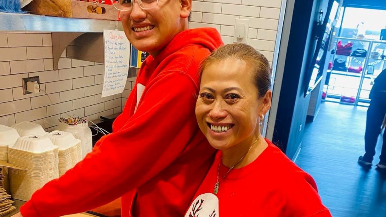Closing Naperville restaurant works to place special-needs employees with other businesses: 'Everybody can do a job'