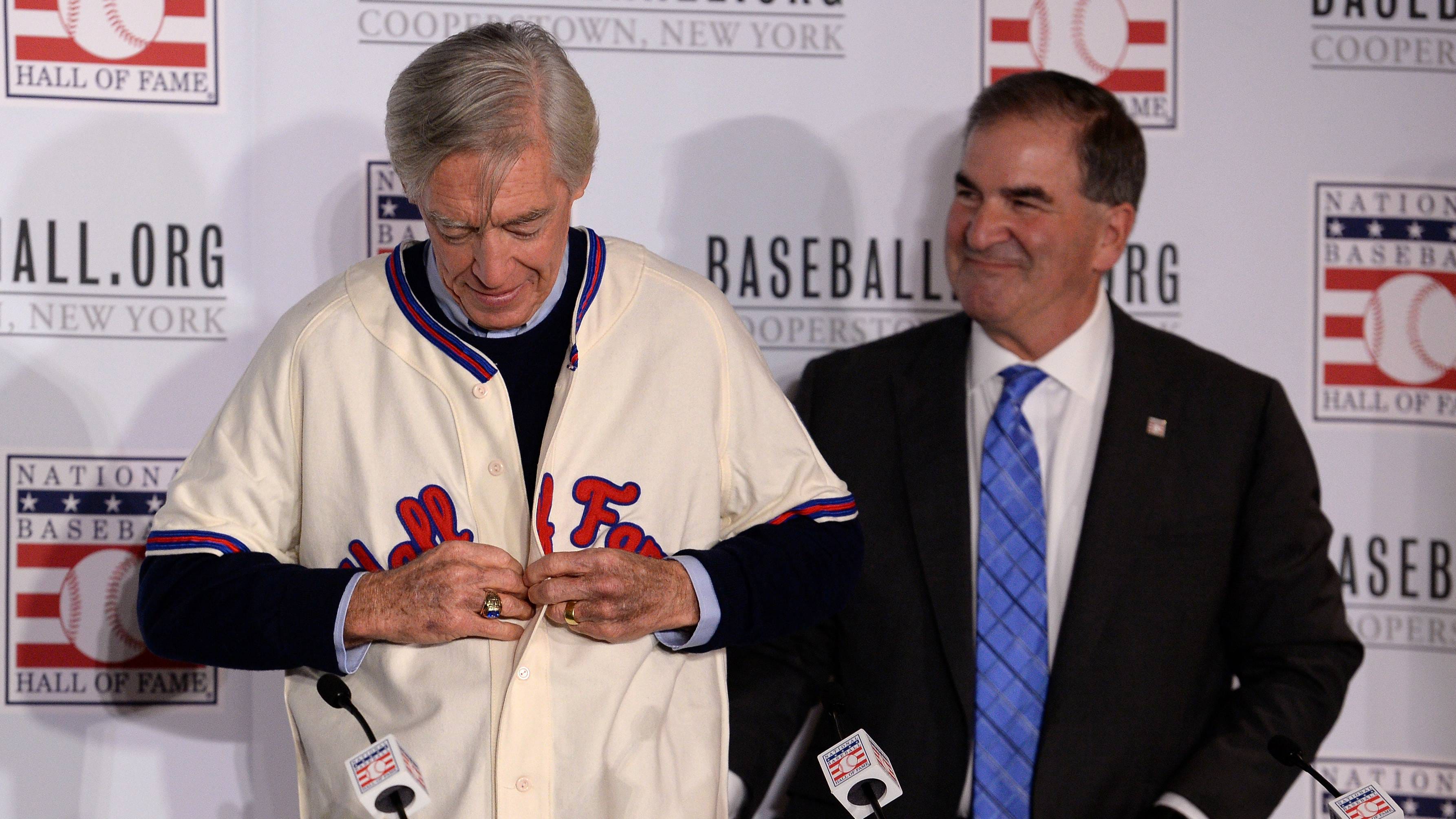 WATCH: Ted Simmons finally able to let go of anxiety as he puts on HOF jersey