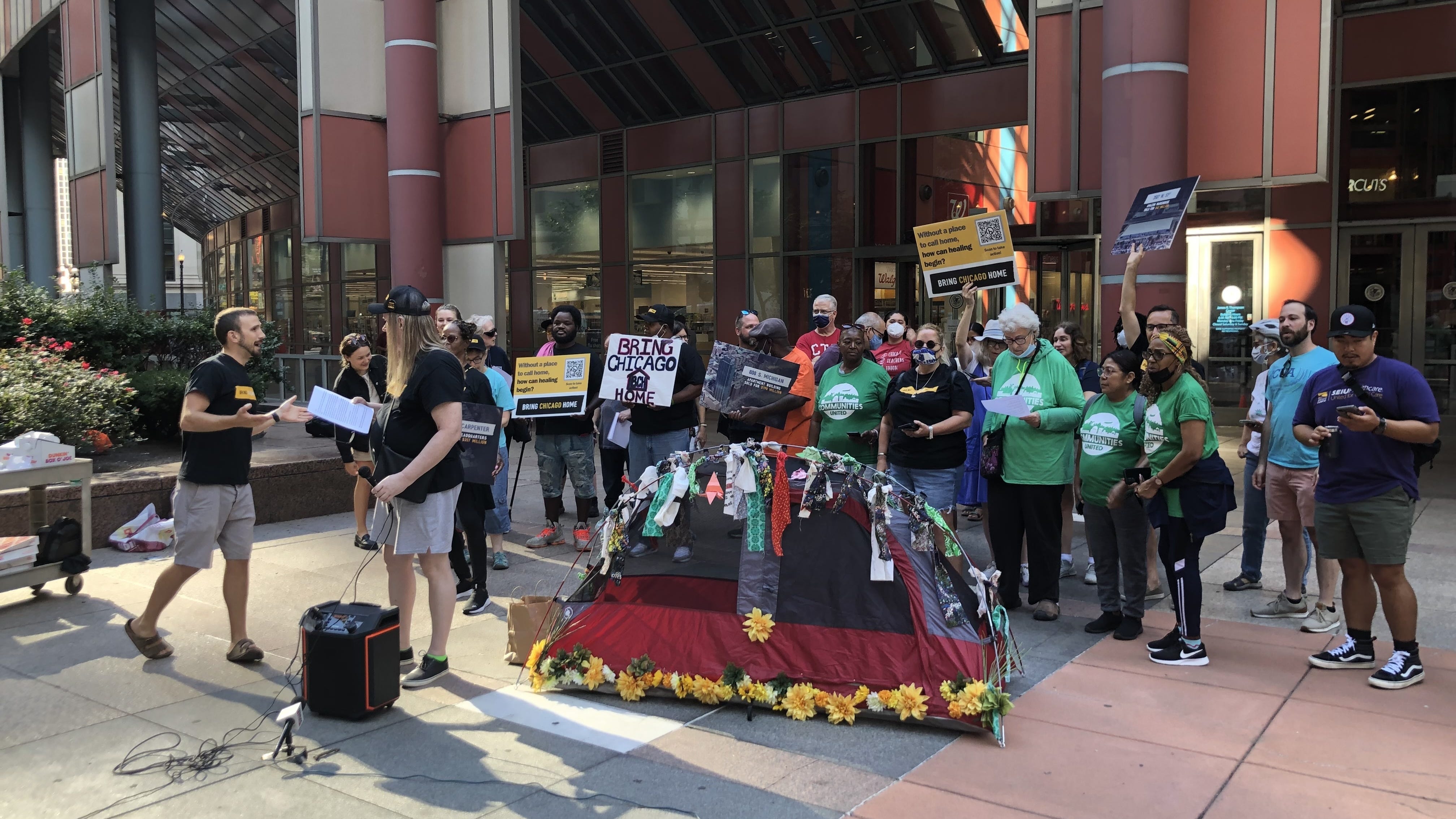‘58 K need a place to stay’: Advocates call on Lightfoot to fund services for homeless