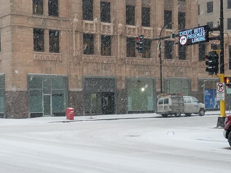 Her comes the snow