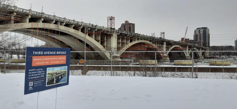 Repairs close Third Avenue bridge in downtown Minneapolis