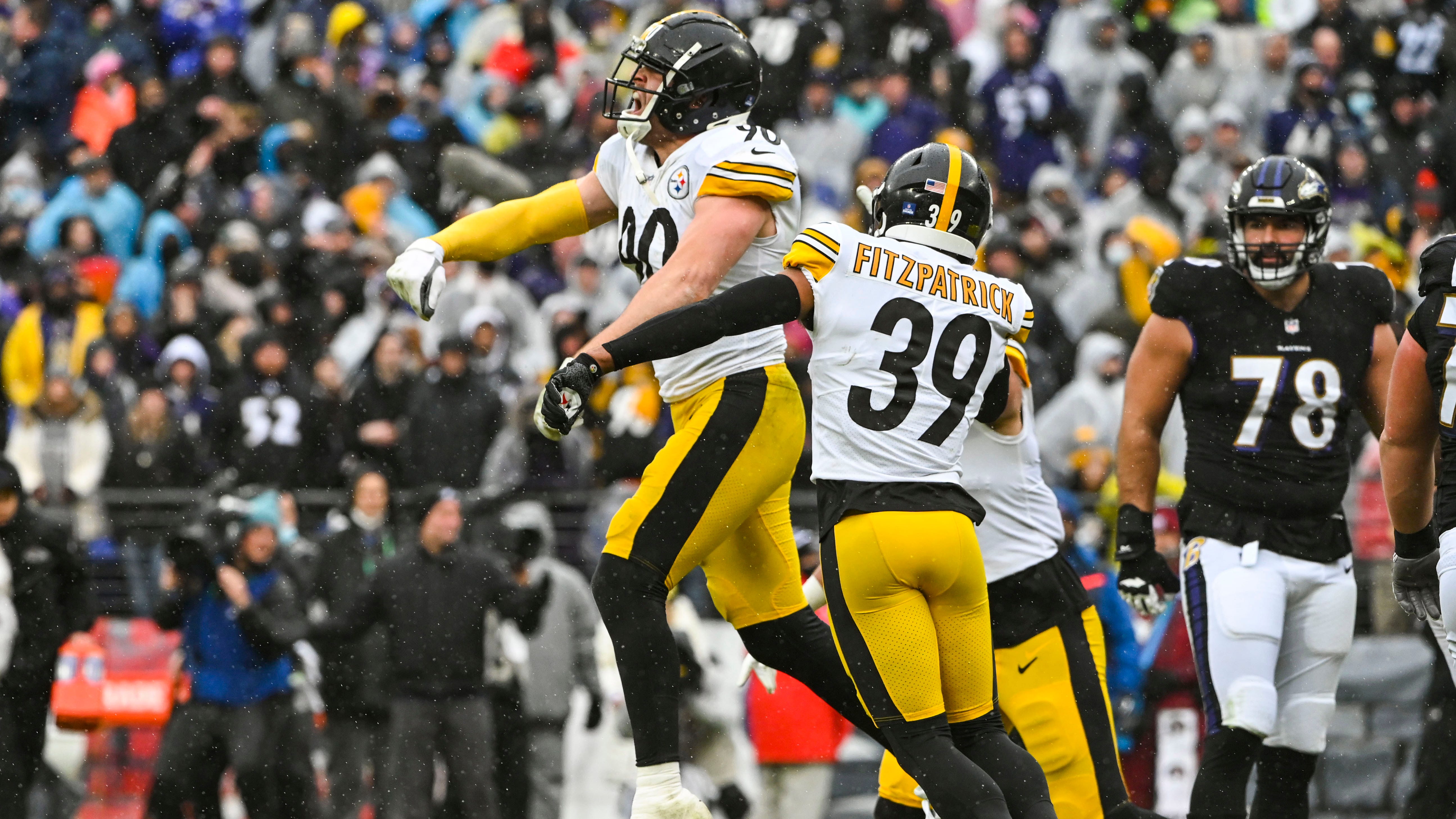 T.J. Watt ties Michael Strahan's single-season sack record