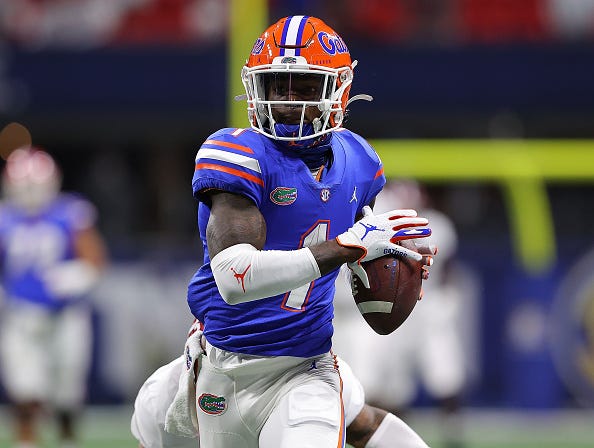 Kadarius Toney hauls in a catch for the Florida Gators.