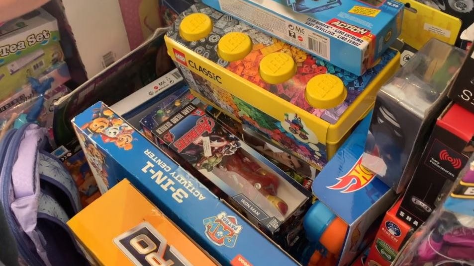 Difference Makers: Staten Island family still collecting toy donations despite pandemic