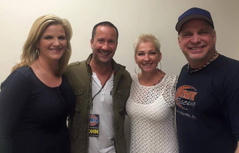 Trisha Yearwood and Garth Brooks