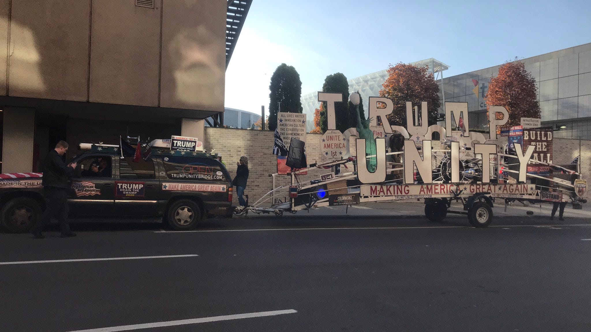 Driver of Trump Unity Bridge arrested in Detroit, vehicle impounded [VIDEO]