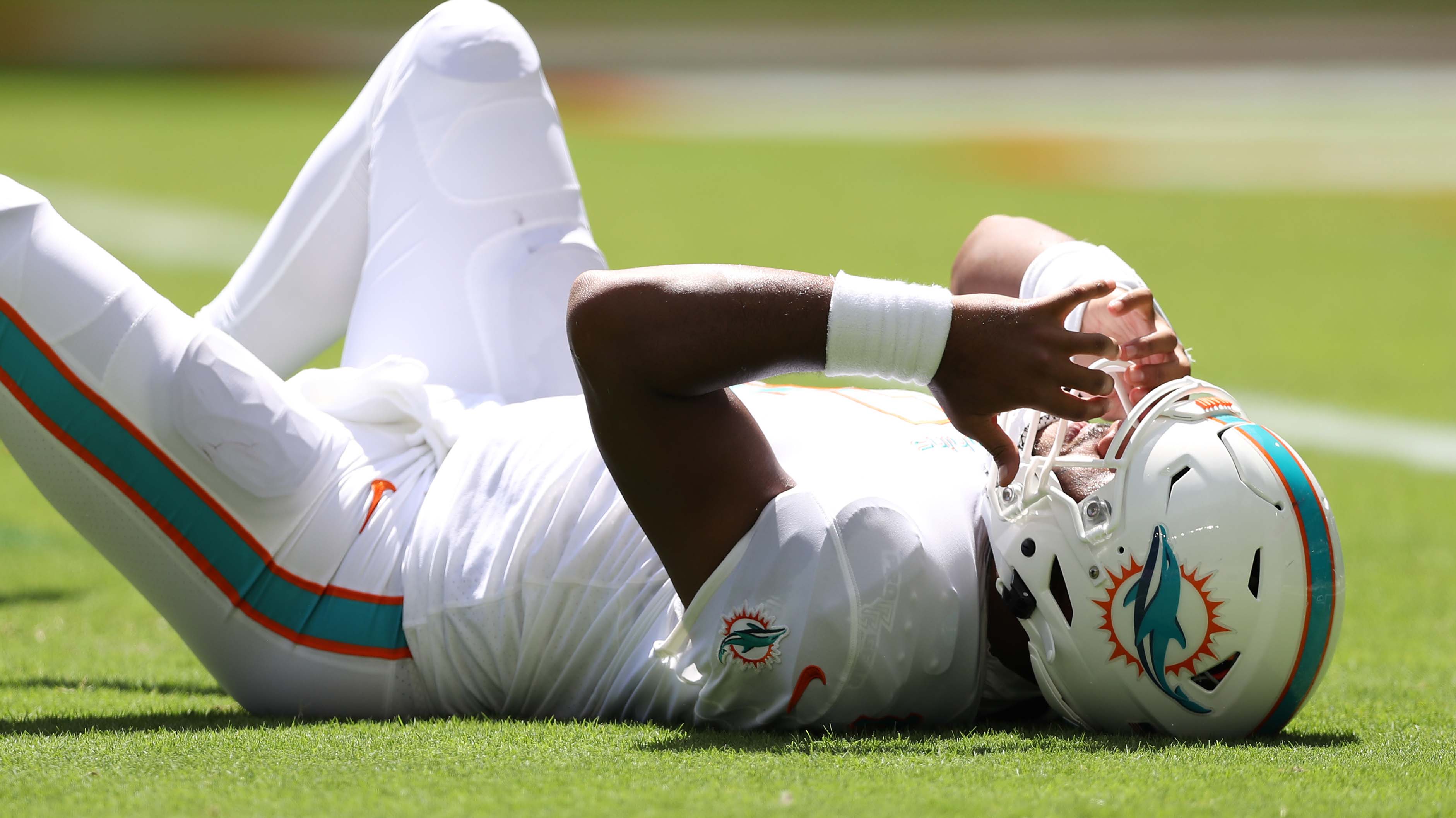 NFLPA reportedly plans to investigate Dolphins' handling of Tua Tagovailoa concussion check
