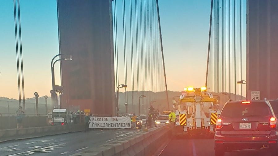 Protestors demanding immigration reform take over Golden Gate Bridge