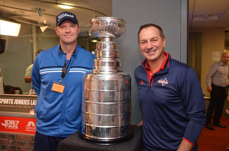 Bish poses with Caps legend Peter Bondra