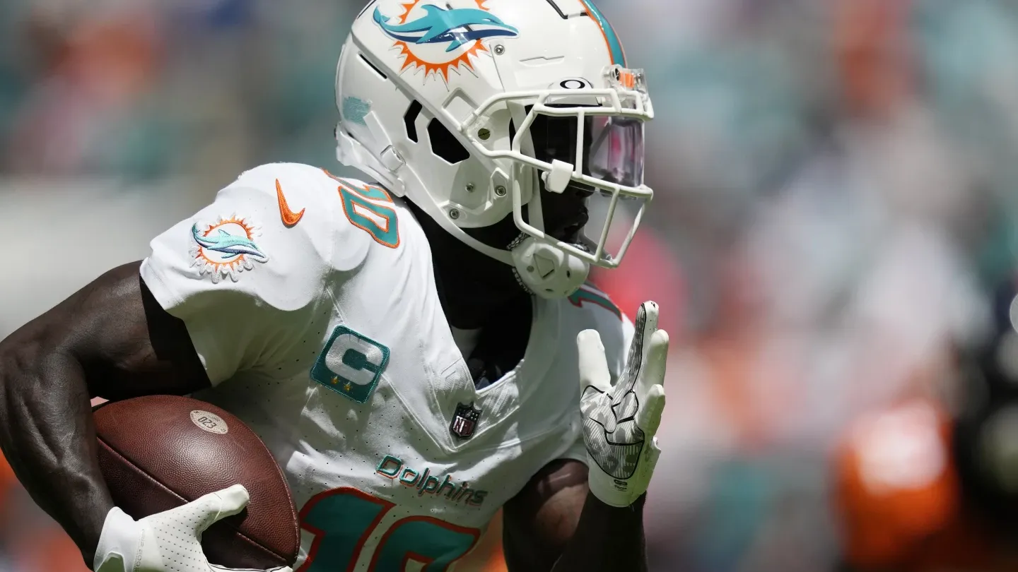 Bills seek to slow Dolphins' speedy offense in early showdown between AFC East powers