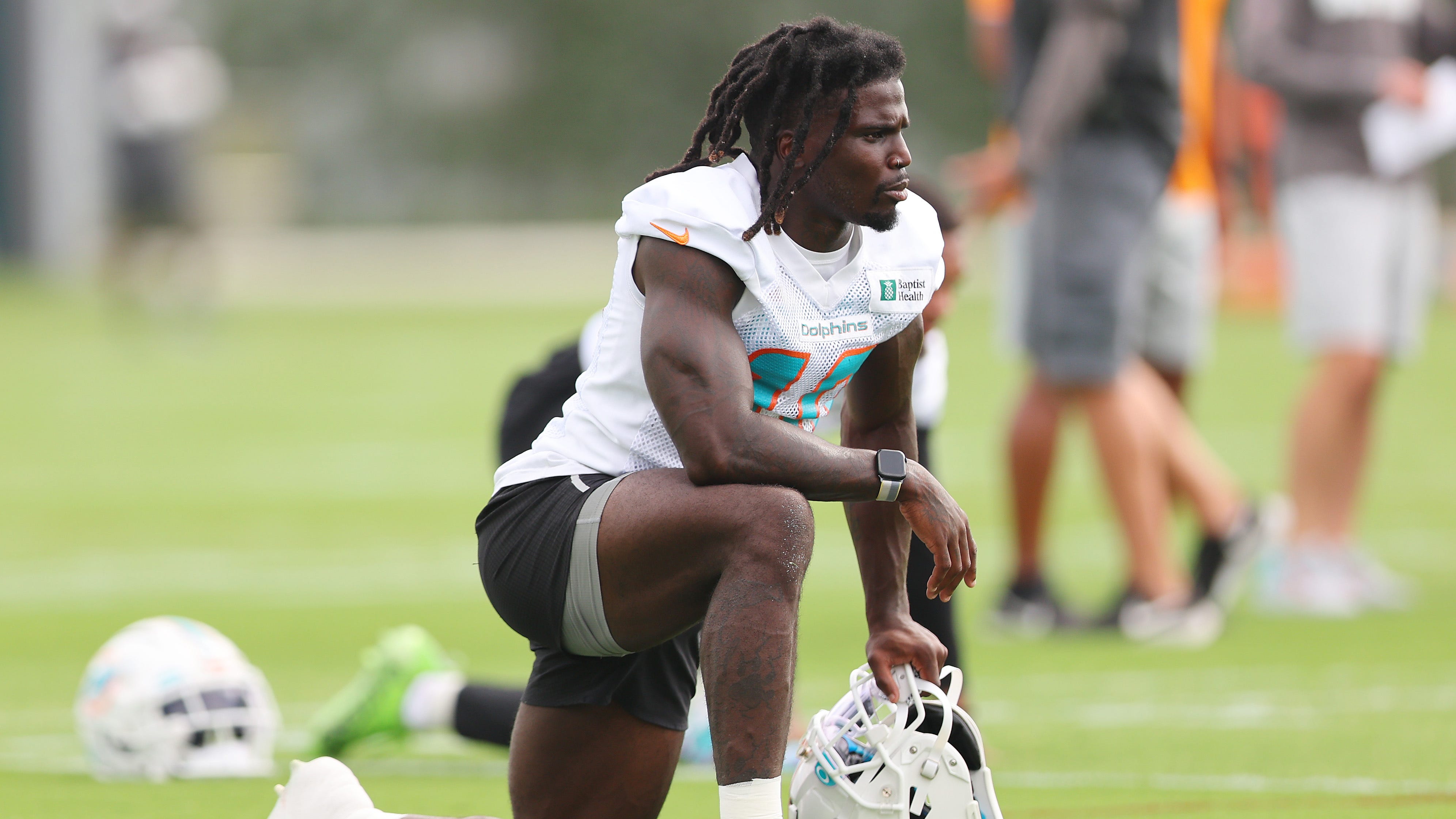 Tyreek Hill says he'd like to fight Jalen Ramsey: 'I wanna go at the bully'