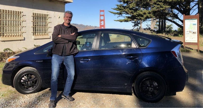 Jay Cradeur has experimented with driving for Uber and Lyft and in a taxi cab.