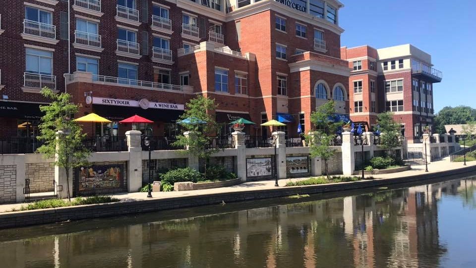 Downtown Naperville eateries give back to help Ukrainian refugees