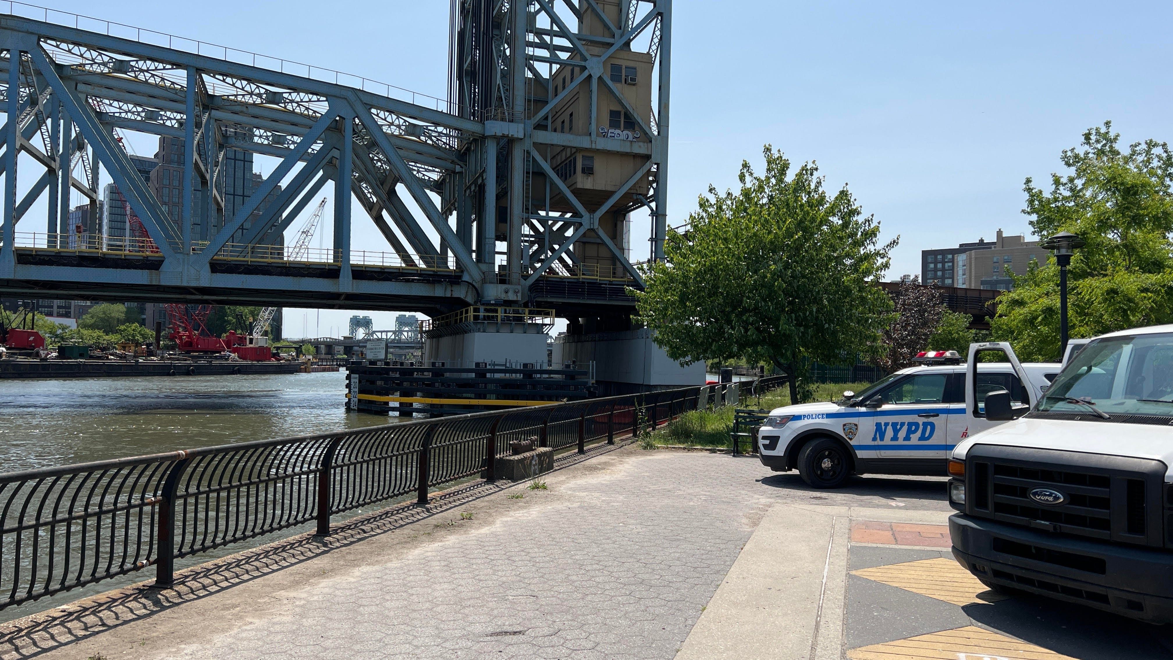 Body found in Harlem River is Garrett Warren, 13; search for 2nd missing NYC boy continues