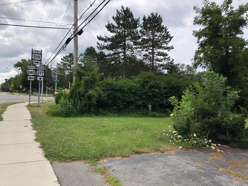 The vacant lot where the potential Tim Hortons location can be constructed.