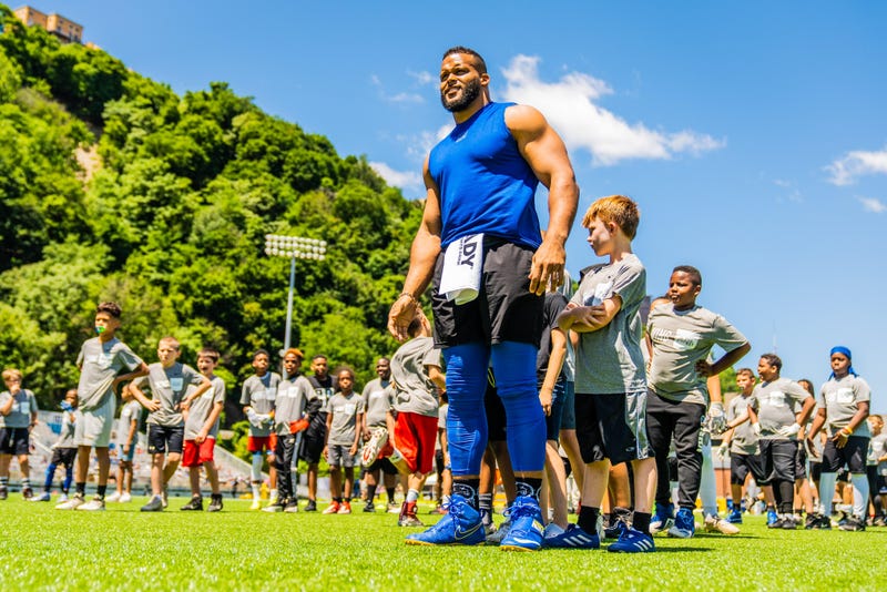 Aaron Donald and his campers