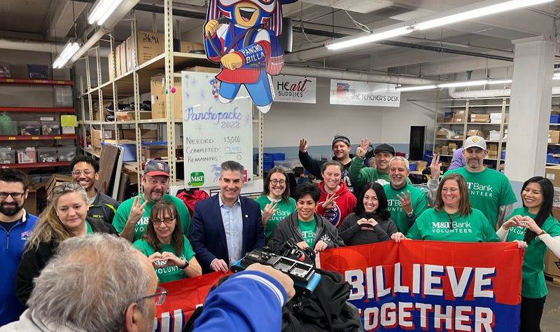 M&T Bank Volunteers with The Teacher's Desk in Buffalo, N.Y. (1/9/2023)