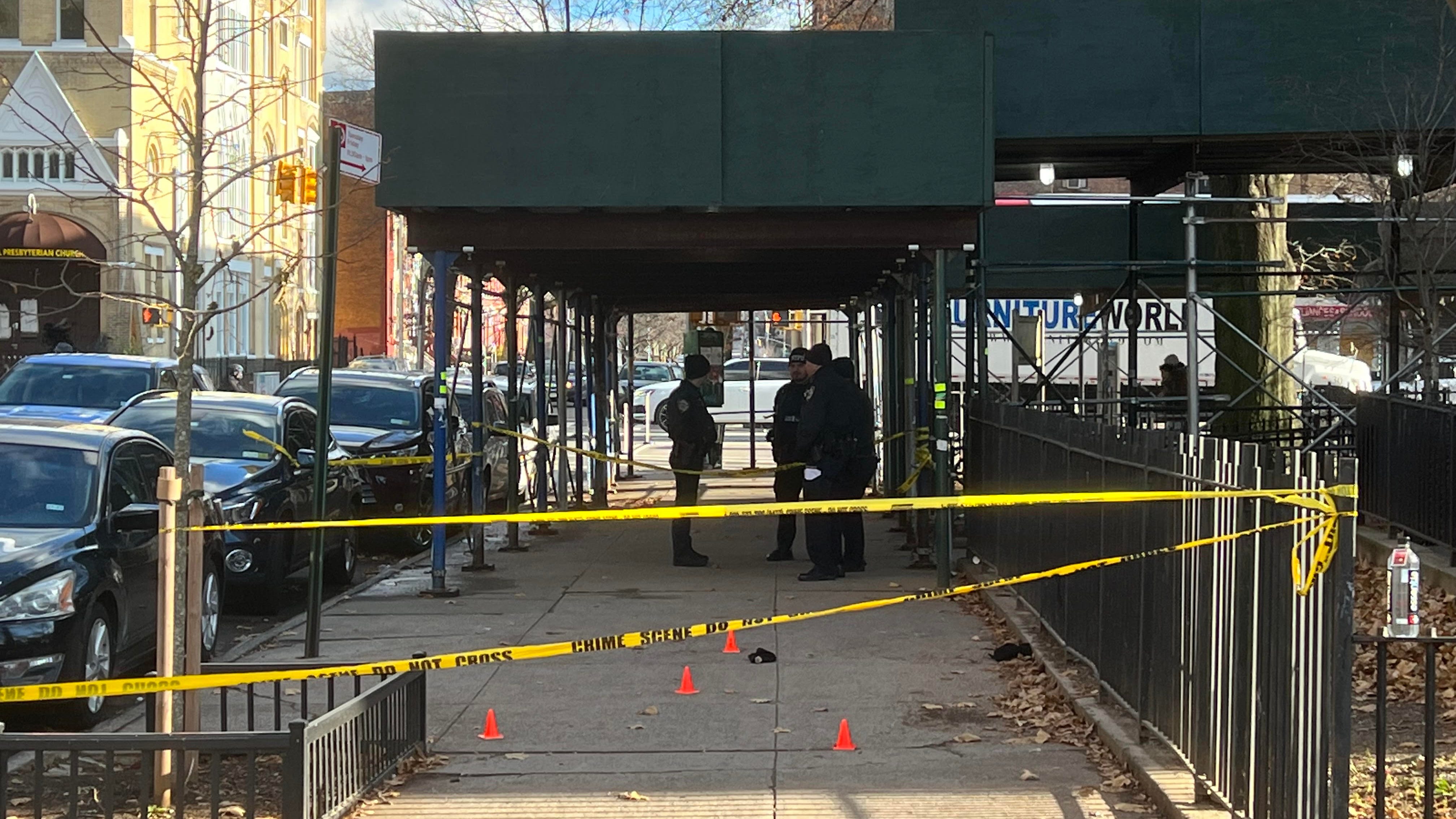 4 shot, 1 critically near Bronx NYCHA complex; no arrests: police