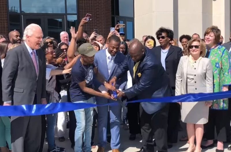 Ribbon cutting at new UNT Dallas Student Center 