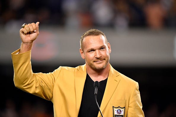 Brian Urlacher, Chicago Bears, New York Mets, Alex Rodriguez, Jennifer Lopez
