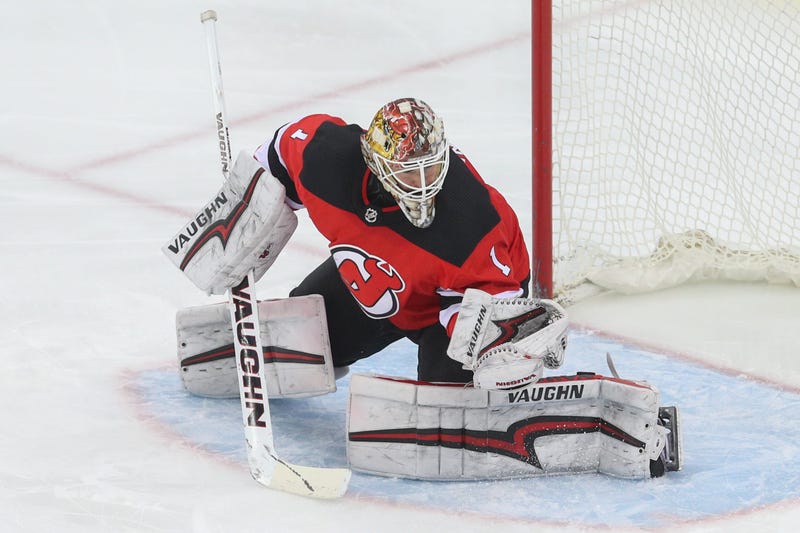 Devils goaltender Keith Kinkaid makes a save during the third period against the New York Islanders at Prudential Center.