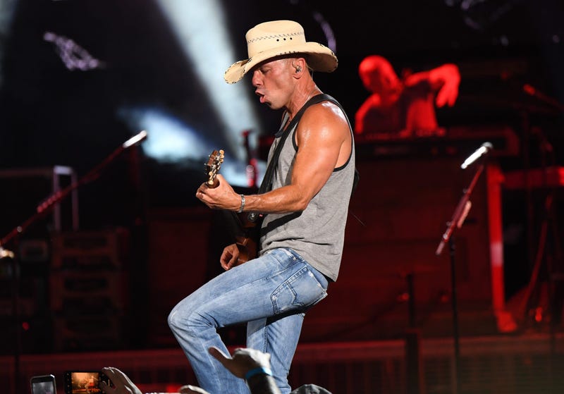 Kenny Chesney On Stage