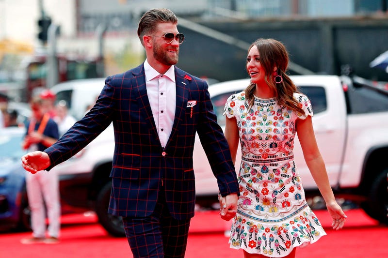  Bryce Harper with his wife Kayla Varner on the red carpet before the 2018 MLB home run derby at Nationals Ballpark.