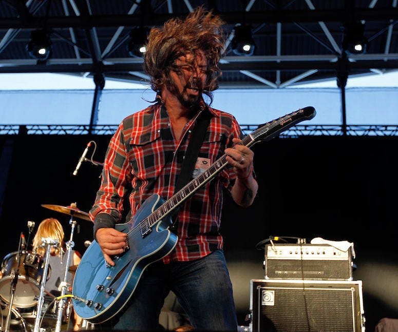 dave grohl, brandi carlile, seattle, pike place, sing, performance