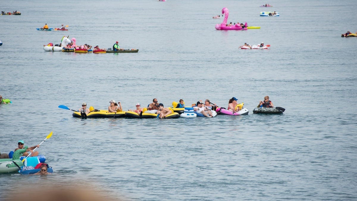 Americans Face $750k Fine if They Cross into Canada at Annual River ‘Float Down’ Festival